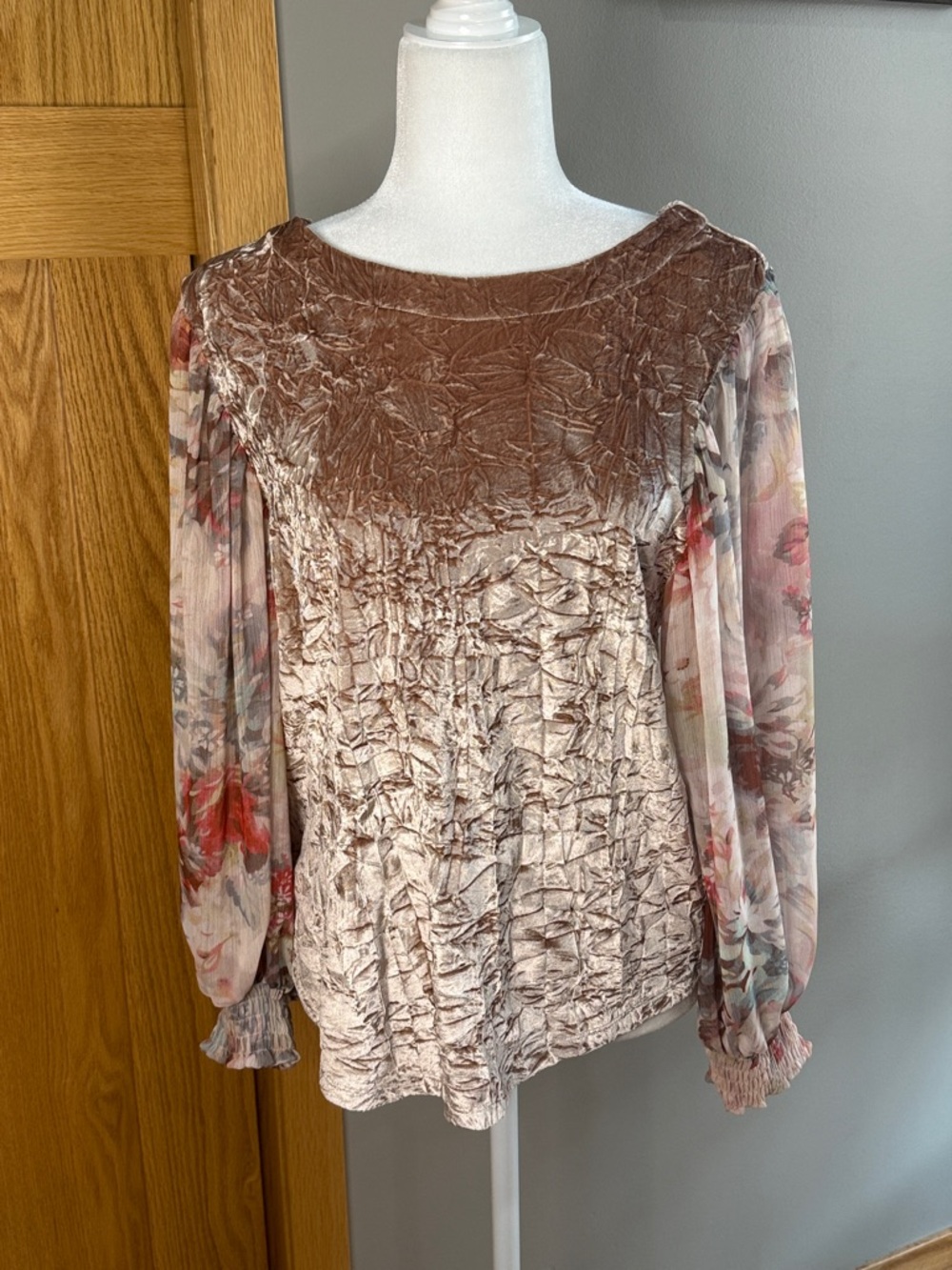 Women's Crushed Velvet Floral Sleeve Blouse - Taupe